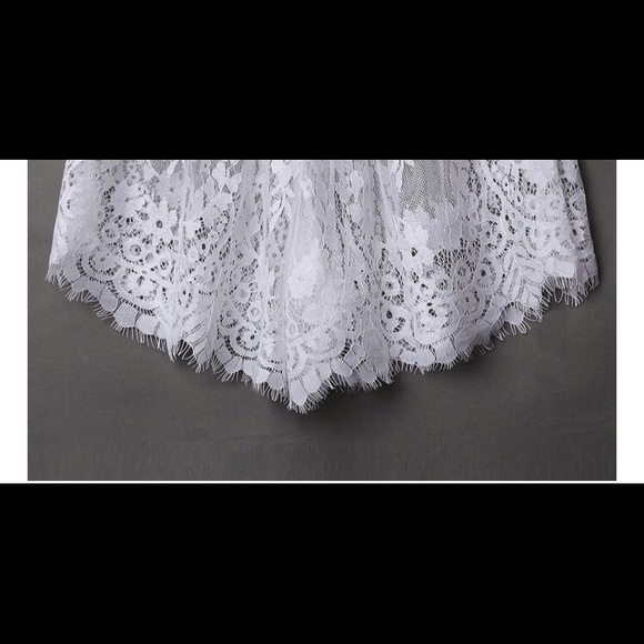 LACE SHORTS - Picture 5 of 6